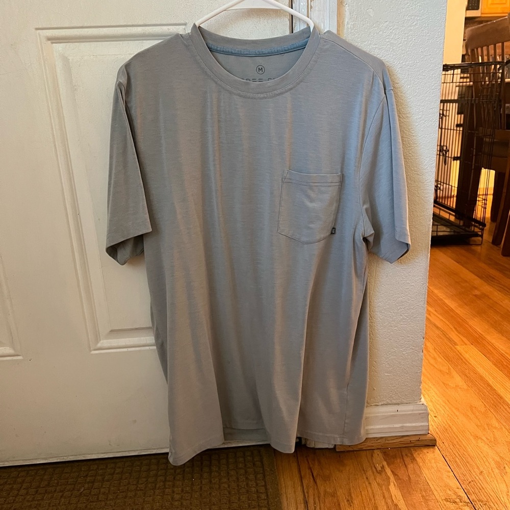 Free Fly T-shirt - men’s medium